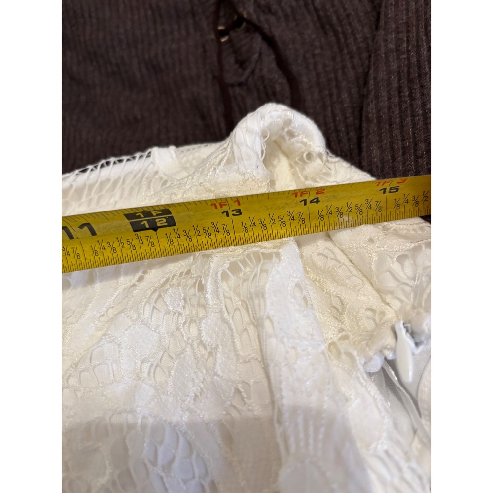 Pretty Little Thing White Lace halter dress - Picture 3 of 13
